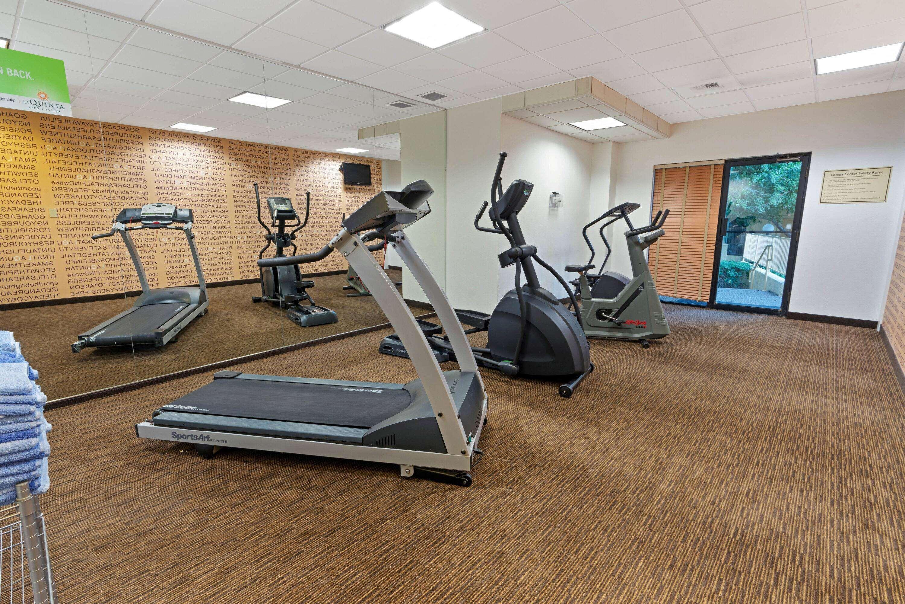 La Quinta Inn By Wyndham Phoenix North Facilities photo